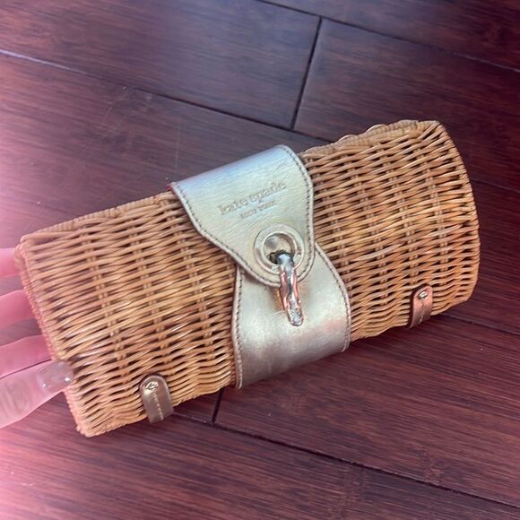 Kate Spade Wicker Clutch - Clasp Closure - Beautiful Purple Floral Lining - Picture 1 of 3